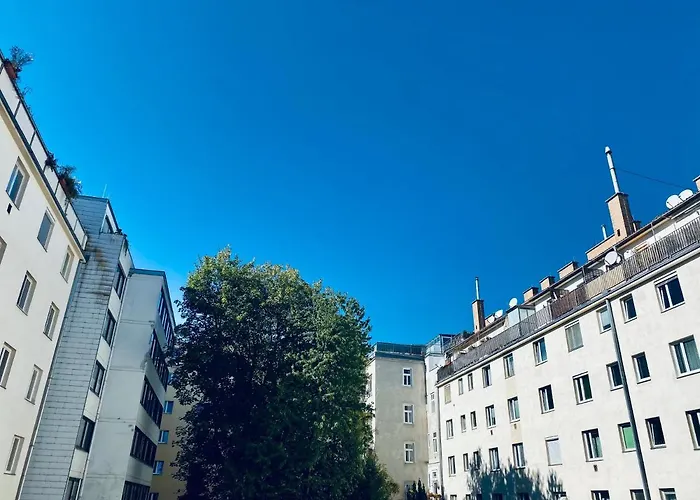 Szálloda City & 3*
